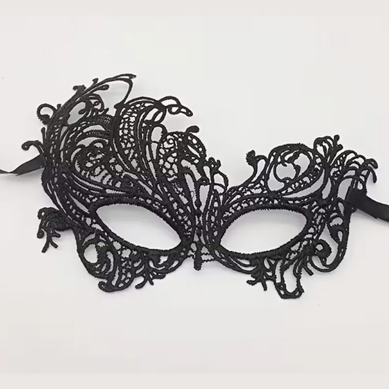 Black lace masquerade mask
