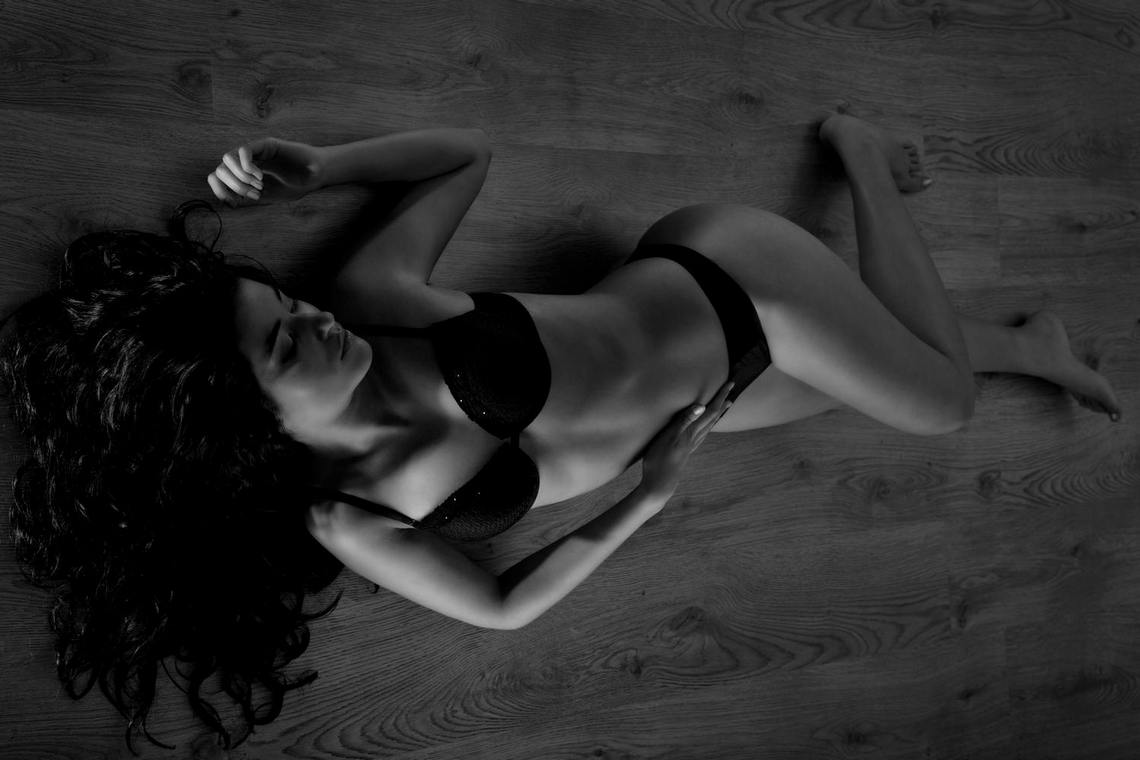 Mauritian women model posing in lingerie for a shop